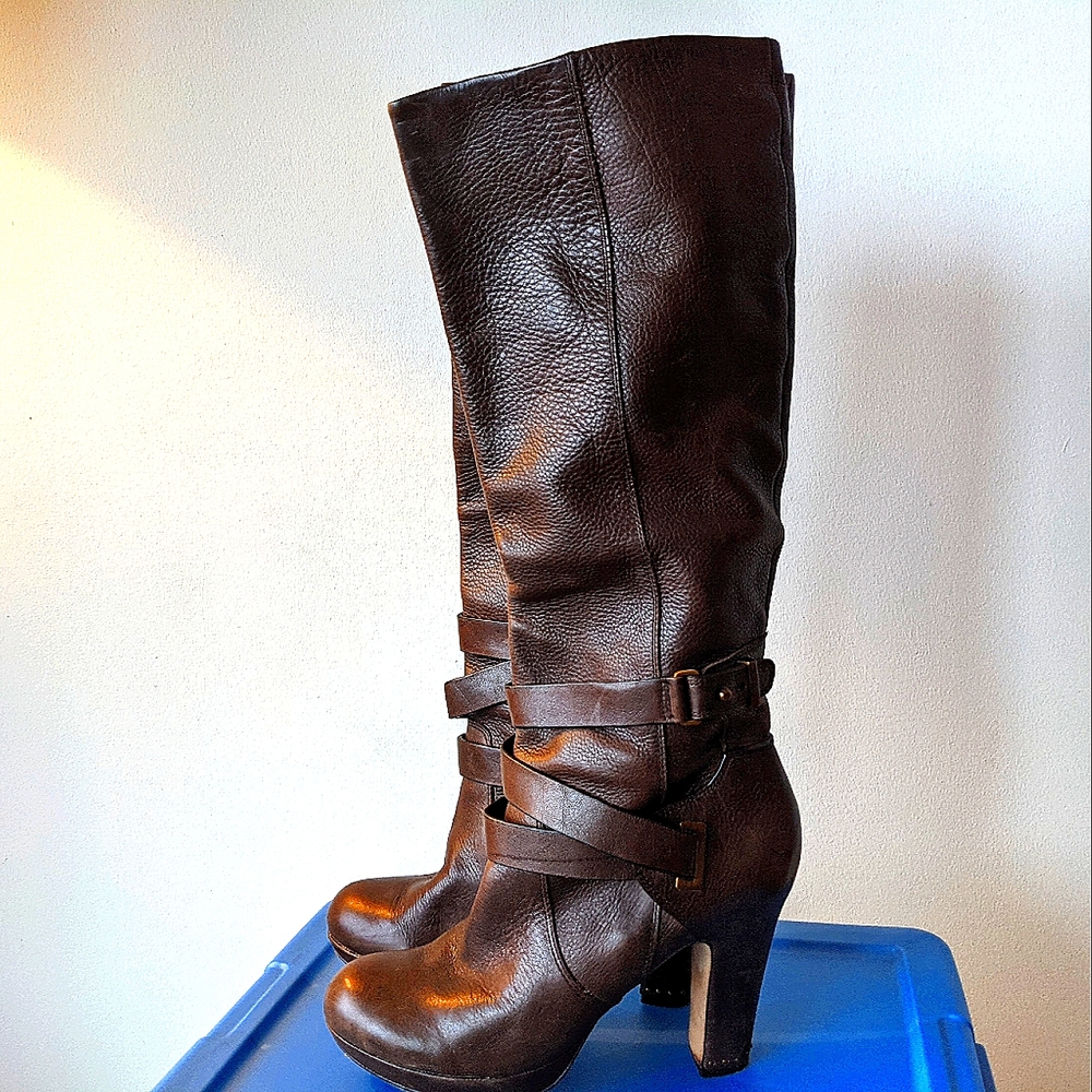 BCBG Max Azaria Brown Pebble Leather Knee High Platform Stacked Heel Boots
